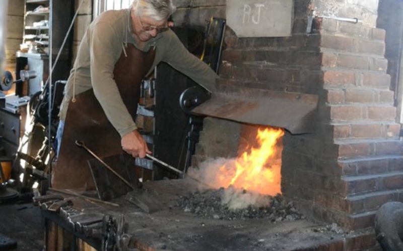 fest-blacksmith